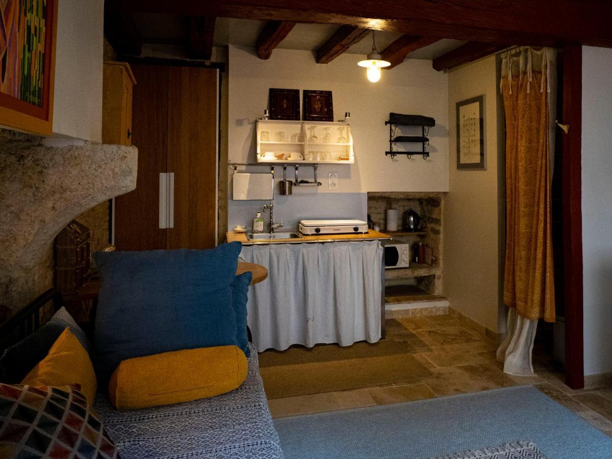 Voyage… Noyers-sur-Serein Exterior foto