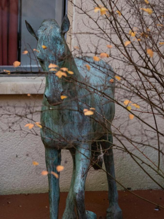 Voyage… Noyers-sur-Serein Exterior foto